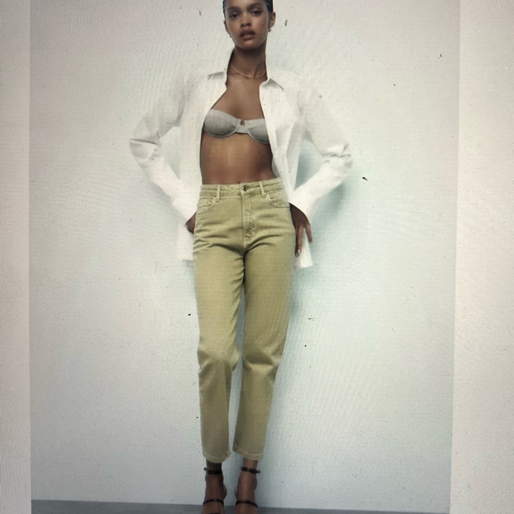 NWT Zara Green Mom fit jeans size 4 NWT